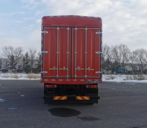 شاحنة سياج Jiefang J6L 8×4 Euro VI بطول 9.6 متر