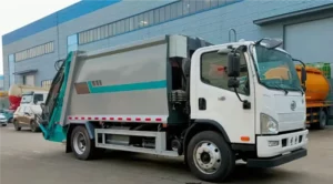 شاحنة قمامة مضغوطة من طراز FAW Jiefang سعة 12 طنًا بقوة 180 حصانًا